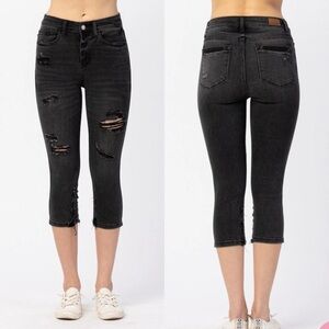 Judy Blue Black Distressed Skinny Fit Capri Jeans High Waist JB82270BK
